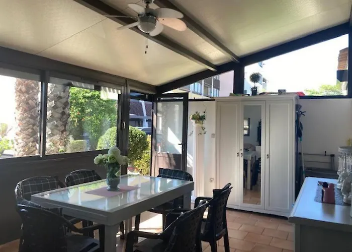 53, Port Vénus Au Village Naturiste * Agde